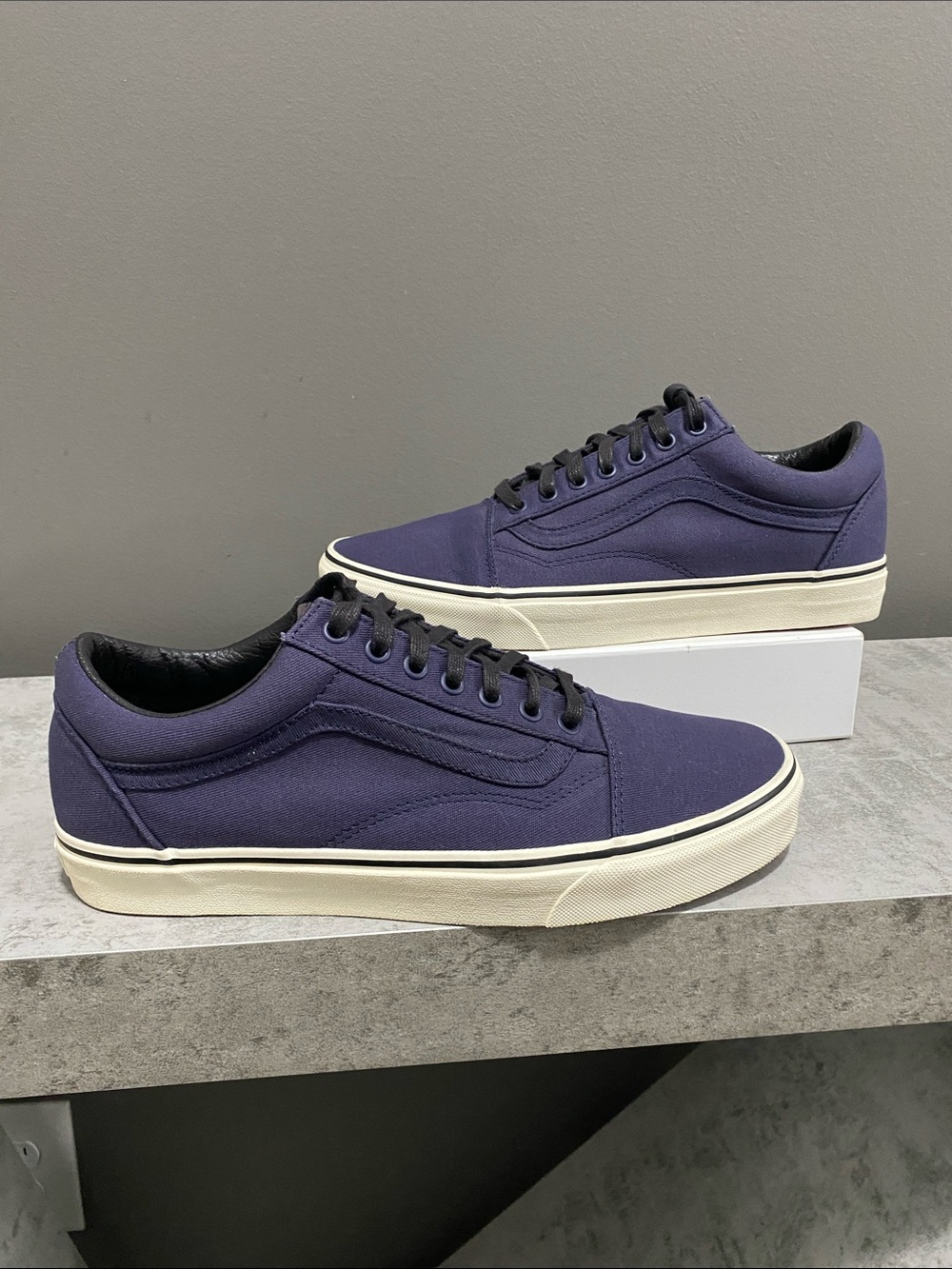 Vans Low-Top Sneakers in Navy Size 11
